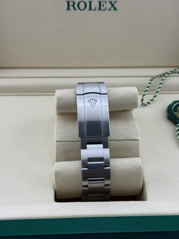 Rolex Oyster Perpetual - 126000 - immagine 3