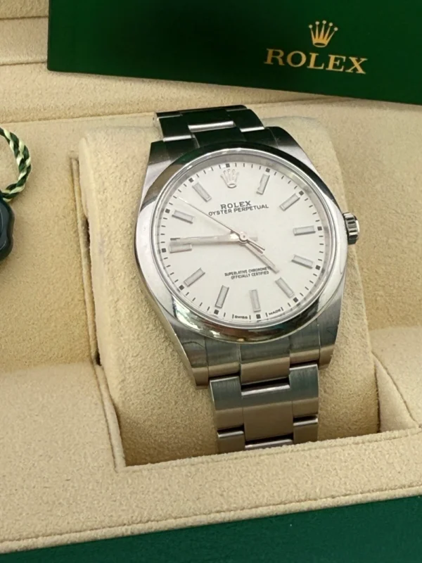 Rolex Oyster Perpetual - 114300