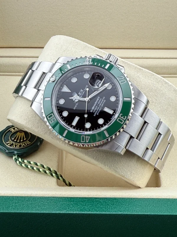 Rolex Submariner - 126610LV