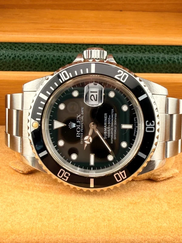 Rolex Submariner - 16610LN
